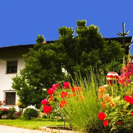Haus Sonnengarten-lienz アパート