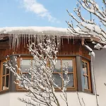 Haus Sonnengarten-lienz Apartamento *